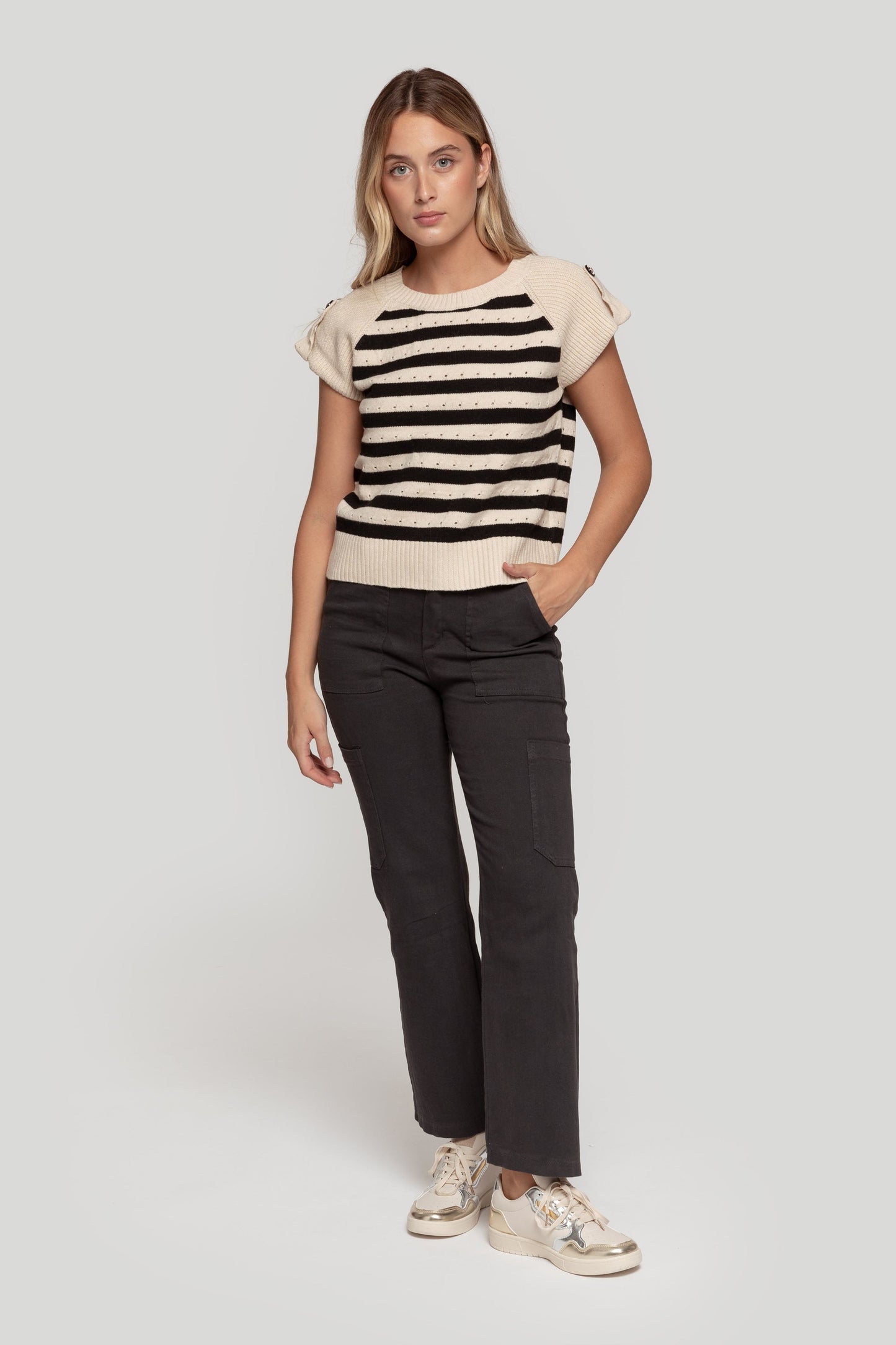 CHALECO ARMONIAS BOTONES