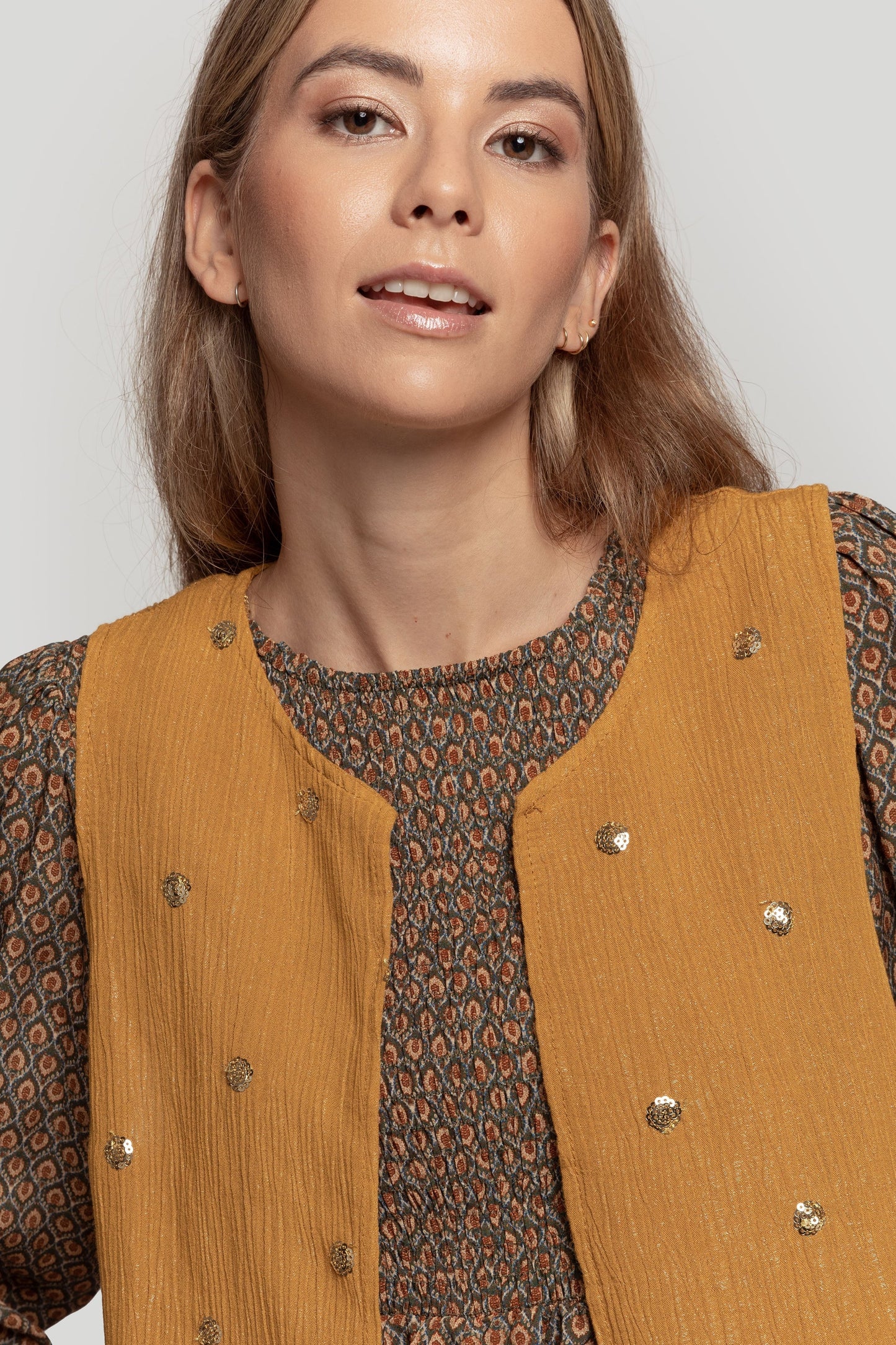 CHALECO MASSIMA GRAZIA BRILLOS