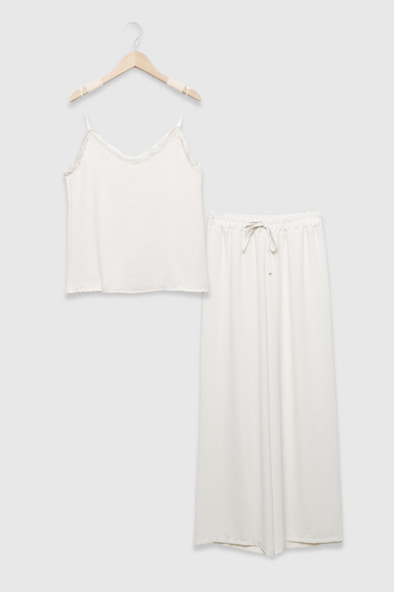 CONJUNTO ARMONIAS COSTA