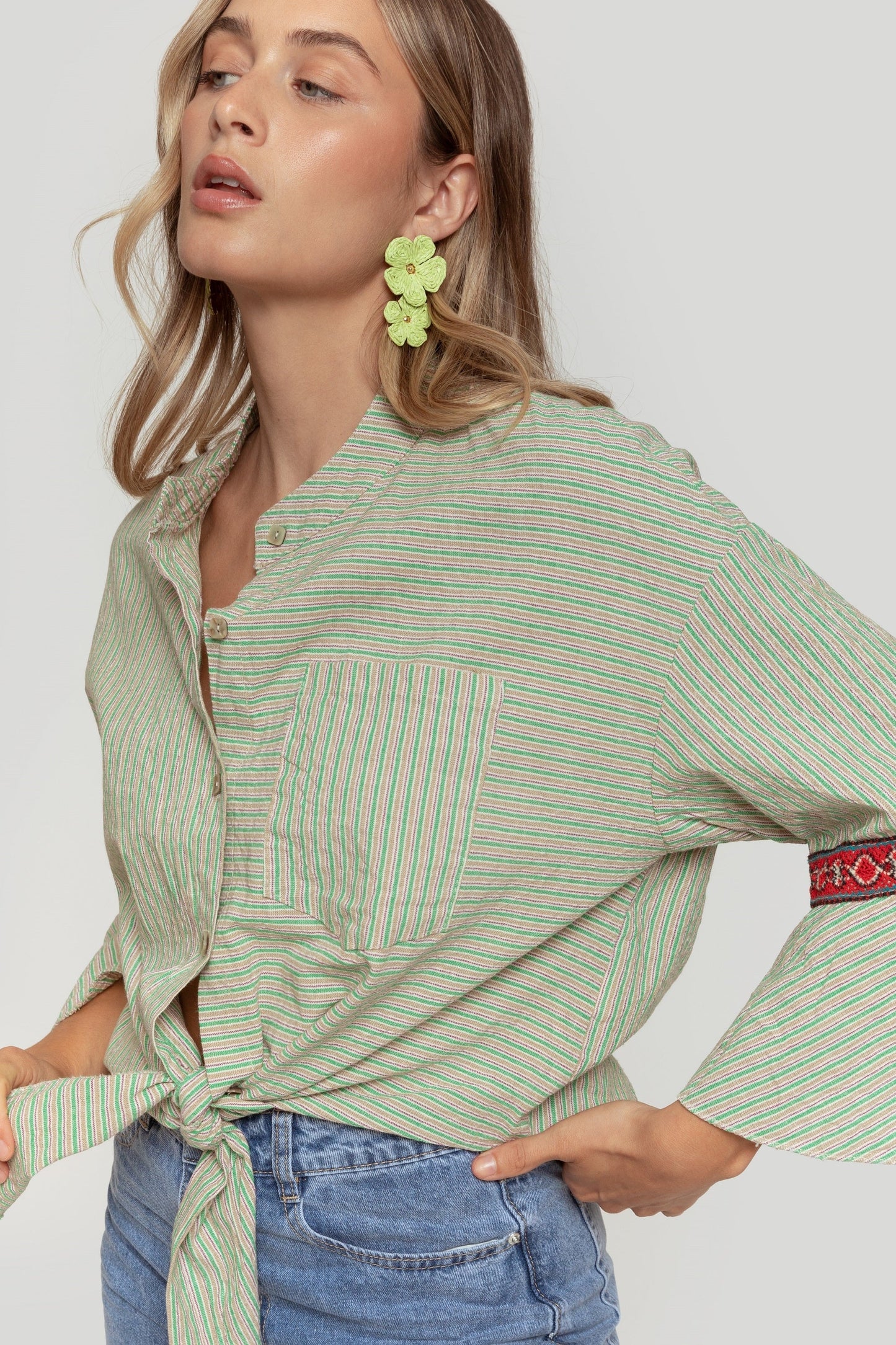 BLUSA ARMONIAS ACAMPANADA