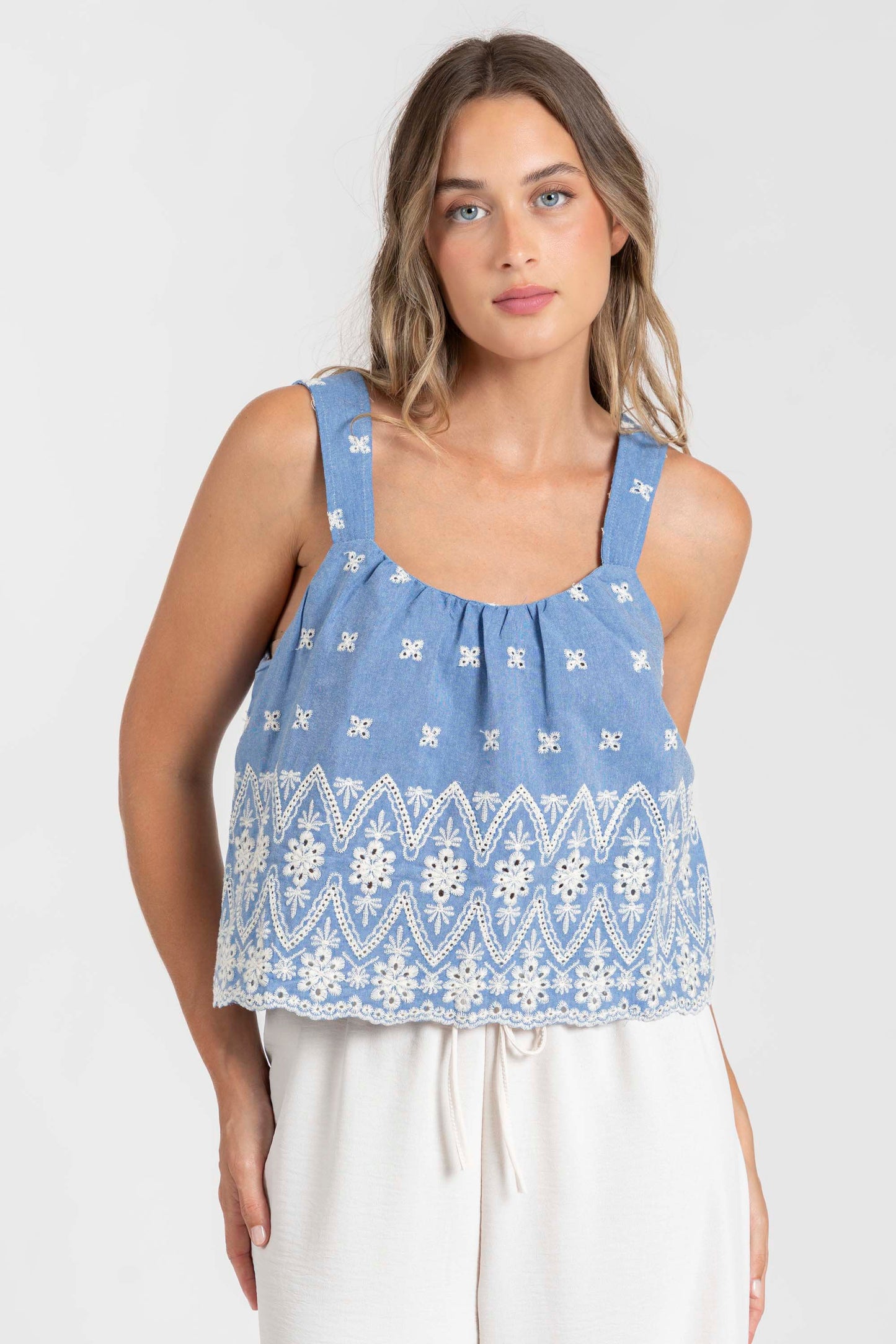 TOP ARMONIAS BORDADOS