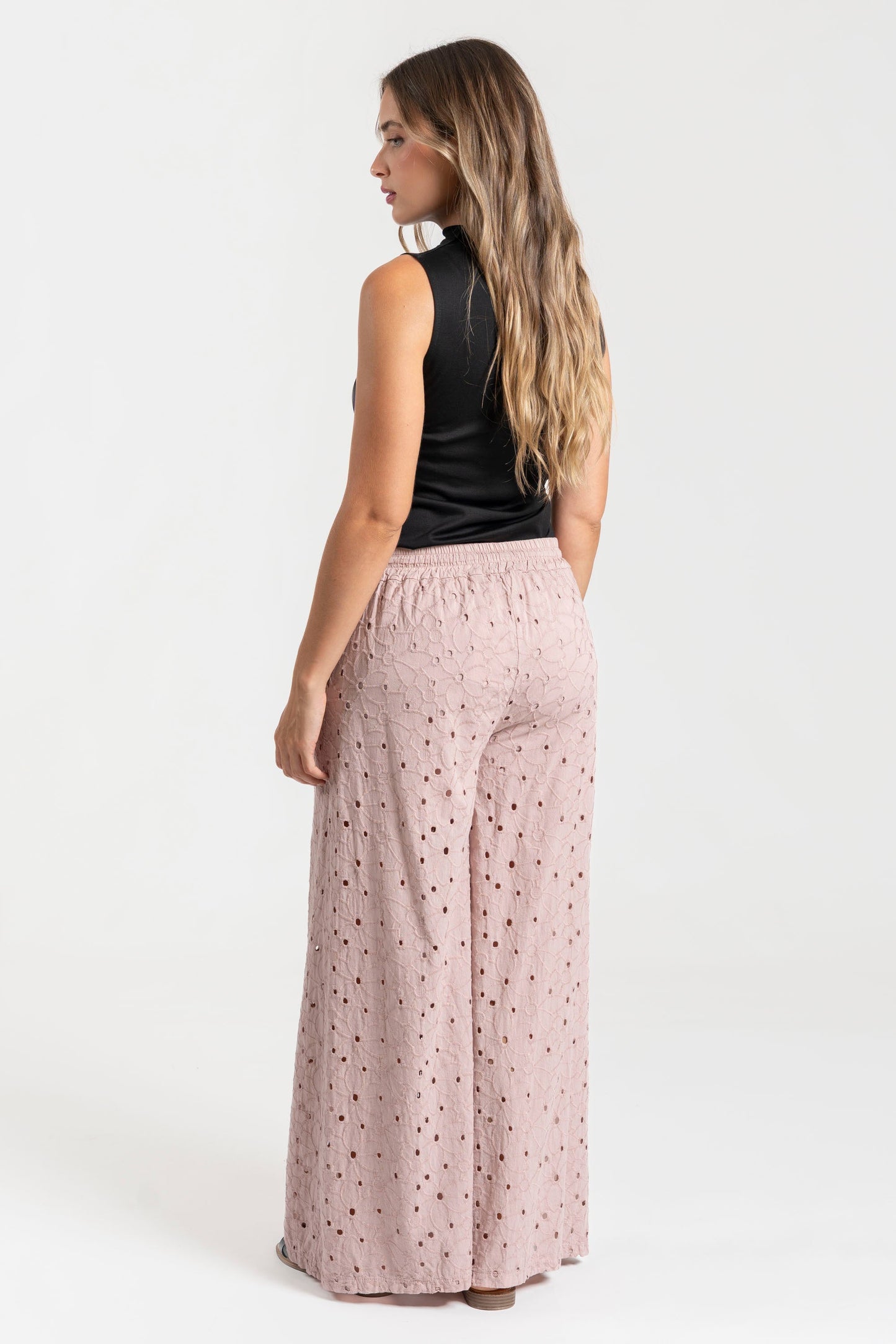 PANTALÓN ARMONIAS BORDADOS