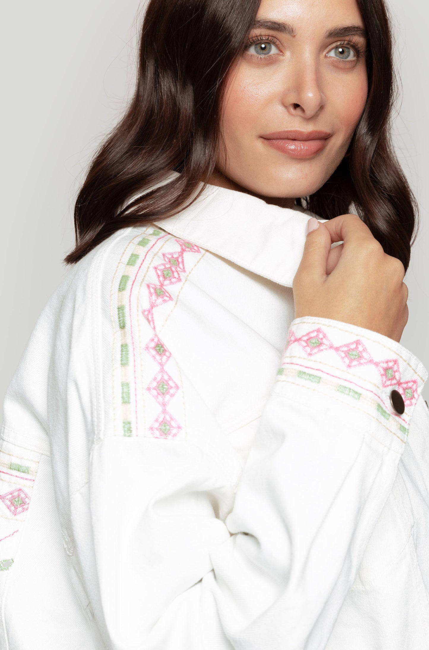 CAZADORA ARMONIAS ESTAMPADA