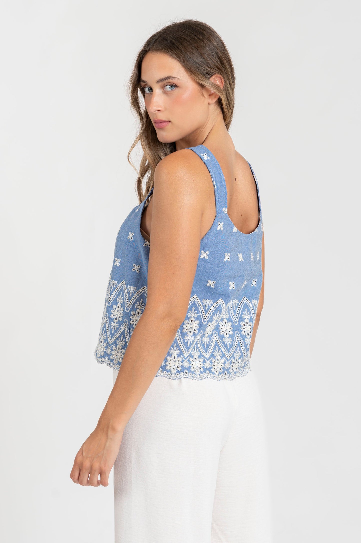 TOP ARMONIAS BORDADOS