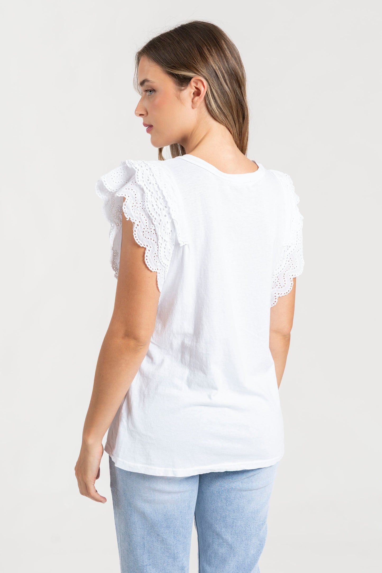 CAMISETA ARMONIAS BORDADOS