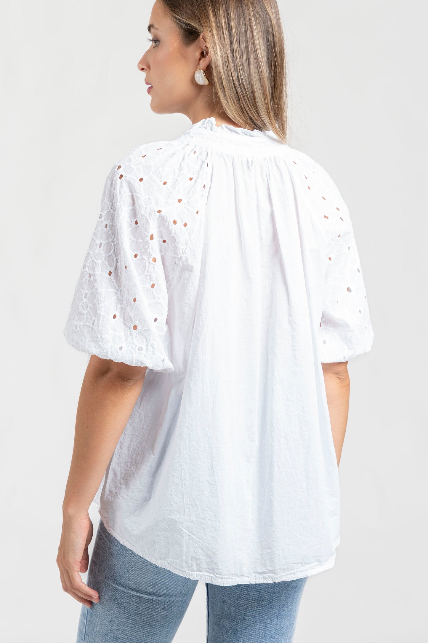 BLUSA ARMONIAS BORDADOS
