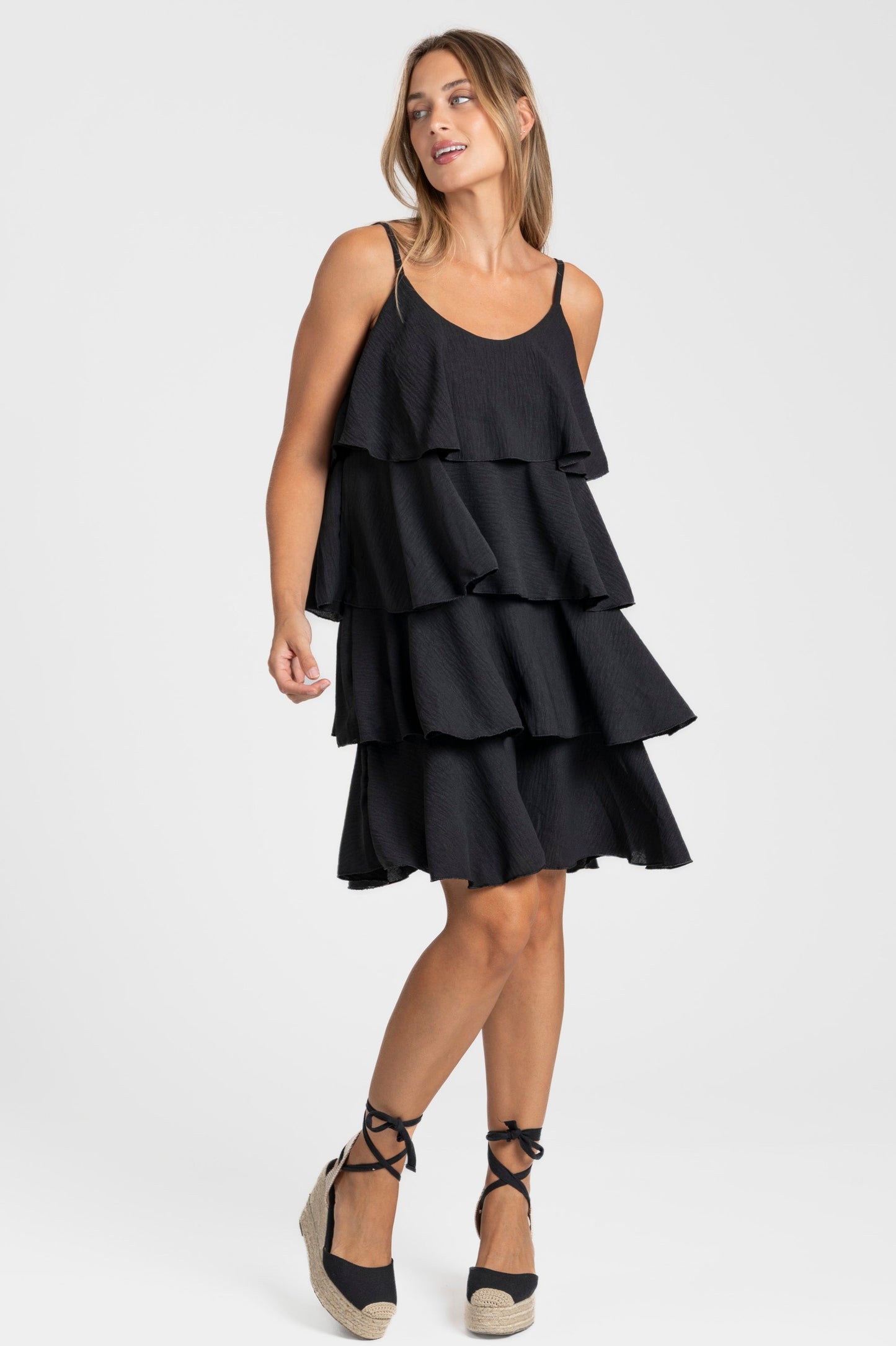 VESTIDO ARMONIAS CAPAS