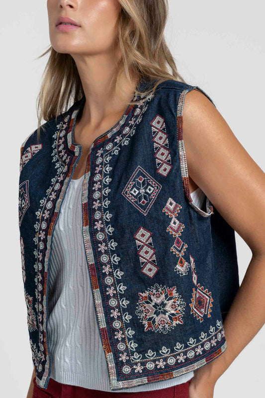 CHALECO ARMONIAS BORDADOS