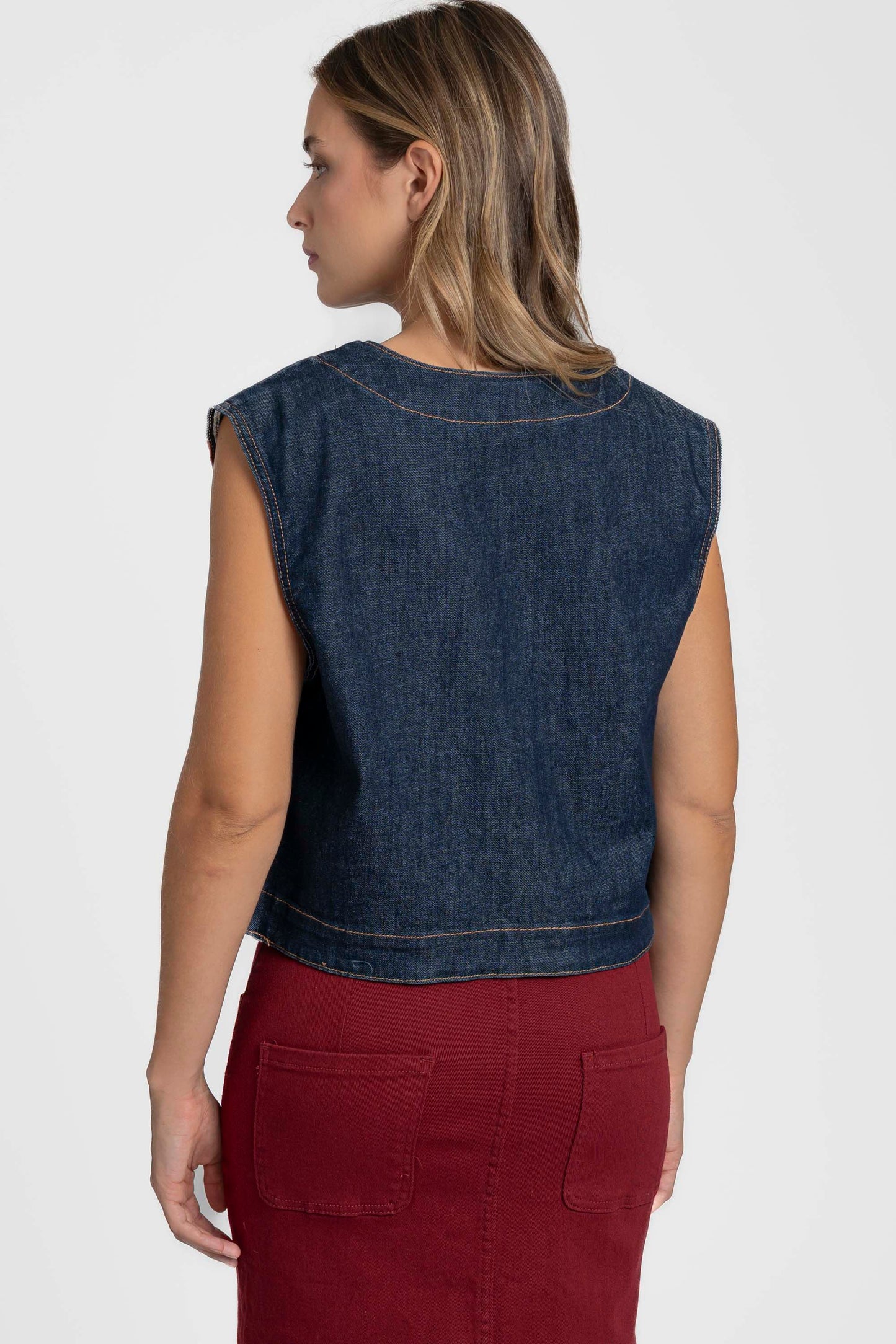 CHALECO ARMONIAS BORDADOS